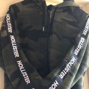 Men’s Hollister full zip up hoodie